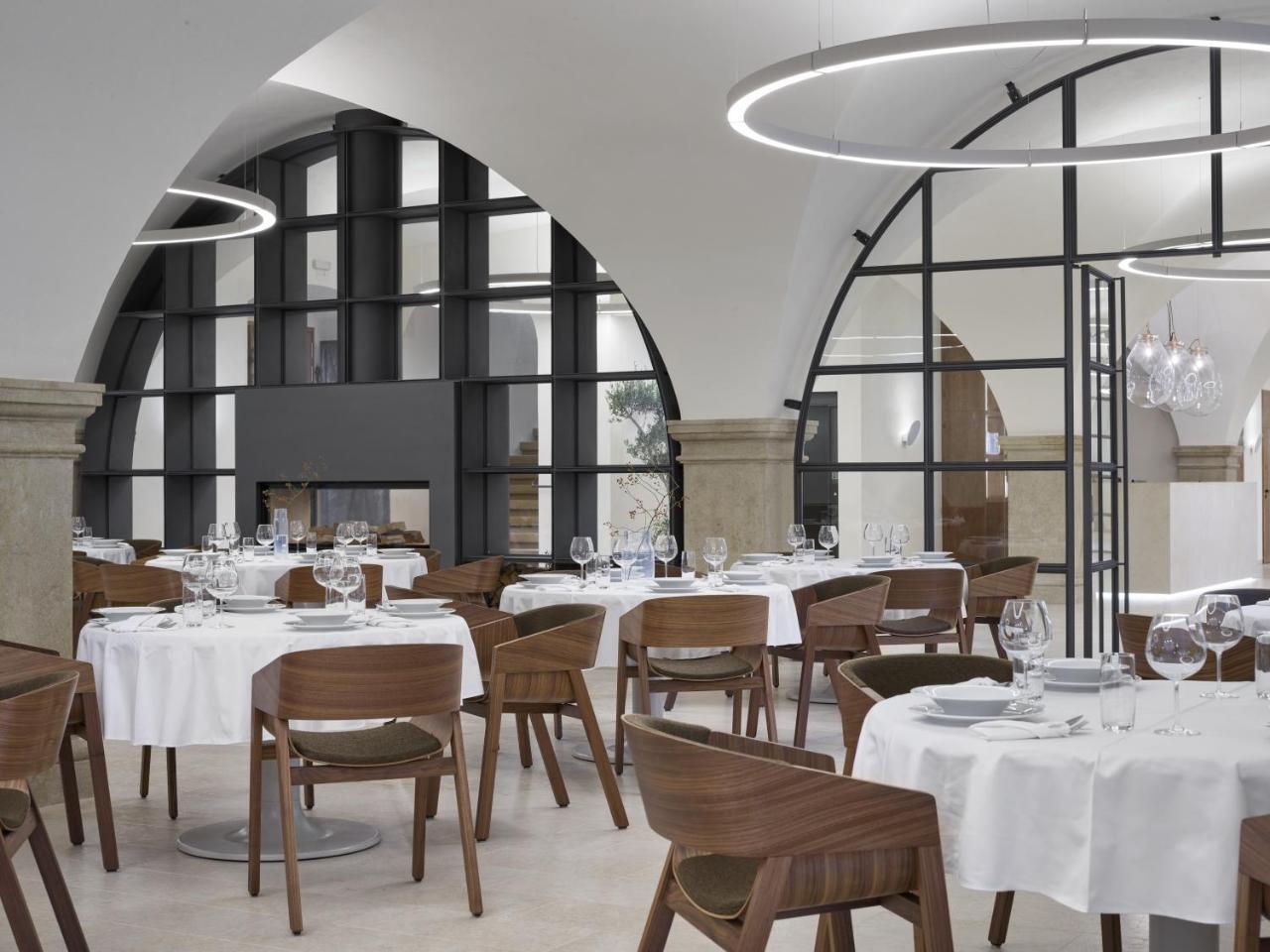 Lotrinsky Hotel Velké Pavlovice Kültér fotó